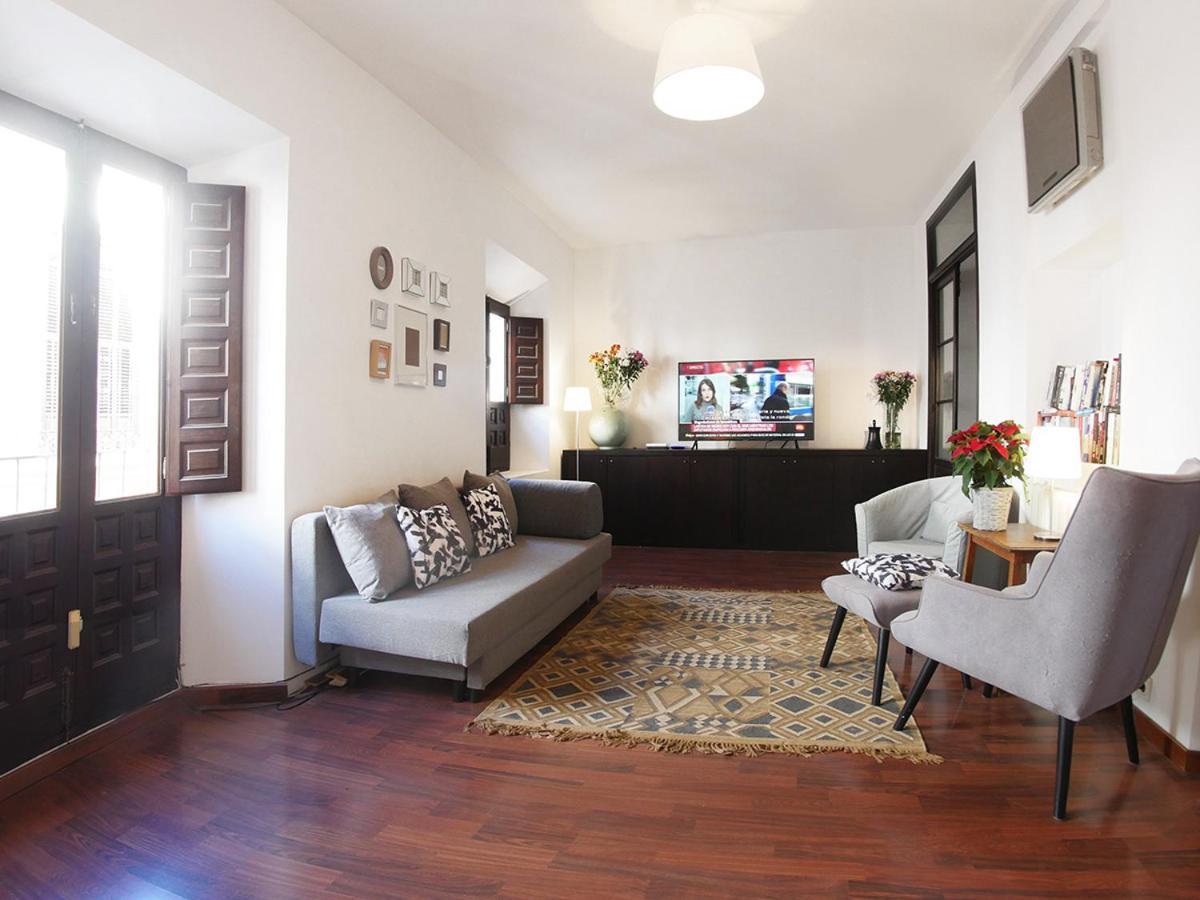 Vip House Rentals, Entire Apartment In Malaga Old Town ภายนอก รูปภาพ
